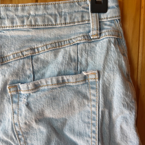 Wild Fable Women's Denim Super High Rise Curvy Rolled Cuff Shorts Size 4/R - Picture 3 of 9